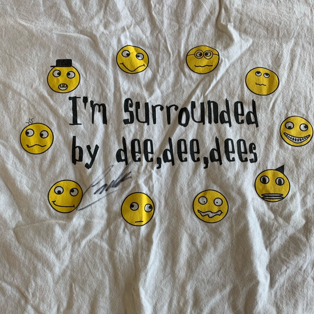 Autographed Carlos Mencia shirt - Dee Dee Dee